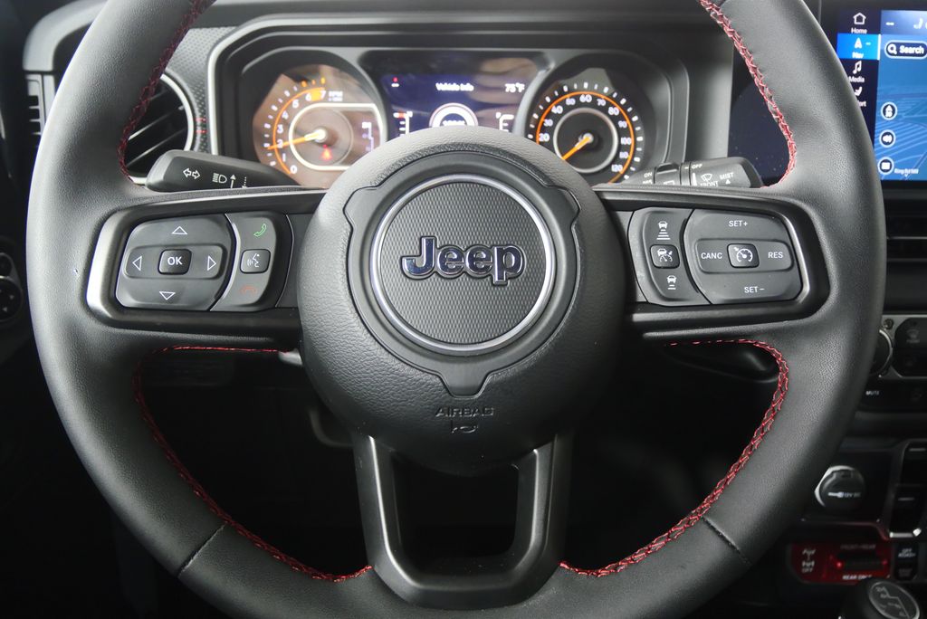 Thumbnail: 2025 Jeep Wrangler - 19