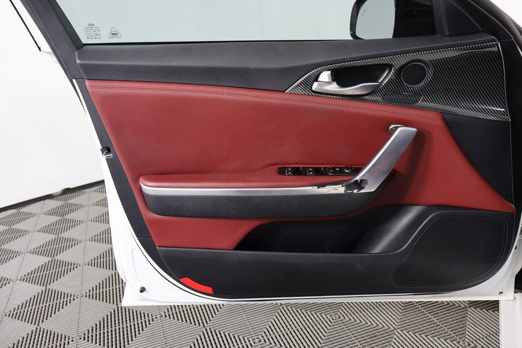 Thumbnail: 2020 Kia Stinger - 12