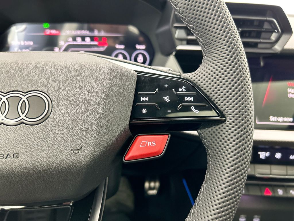 Thumbnail: 2025 Audi RS 3 - 12