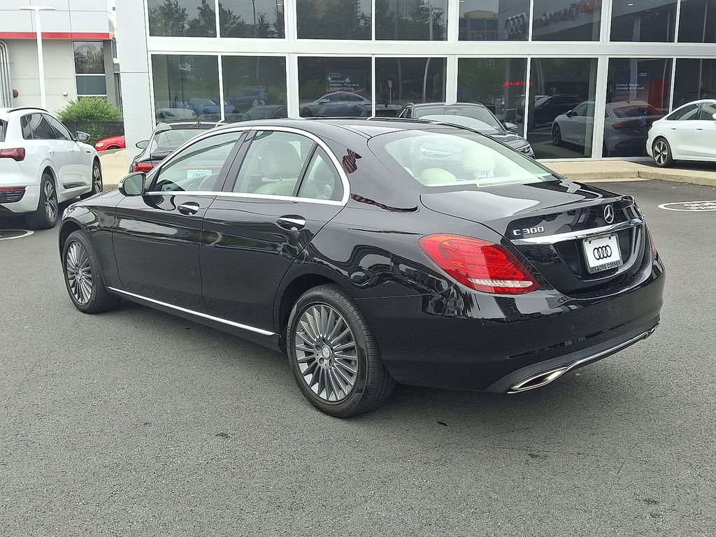 Thumbnail: 2015 Mercedes-Benz C-Class - 6
