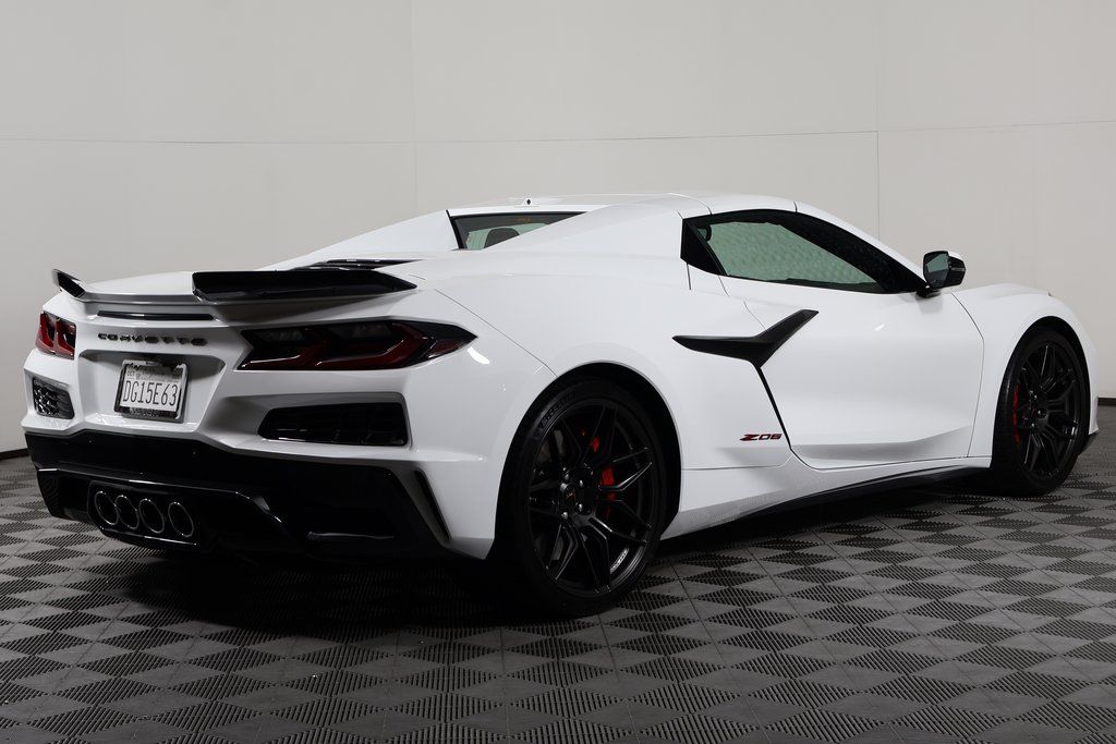 Thumbnail: 2023 Chevrolet Corvette - 4