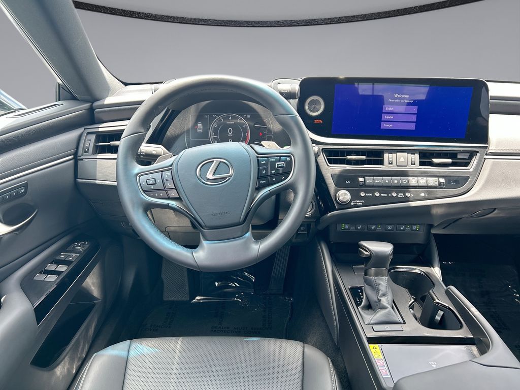 Thumbnail: 2025 Lexus ES - 21