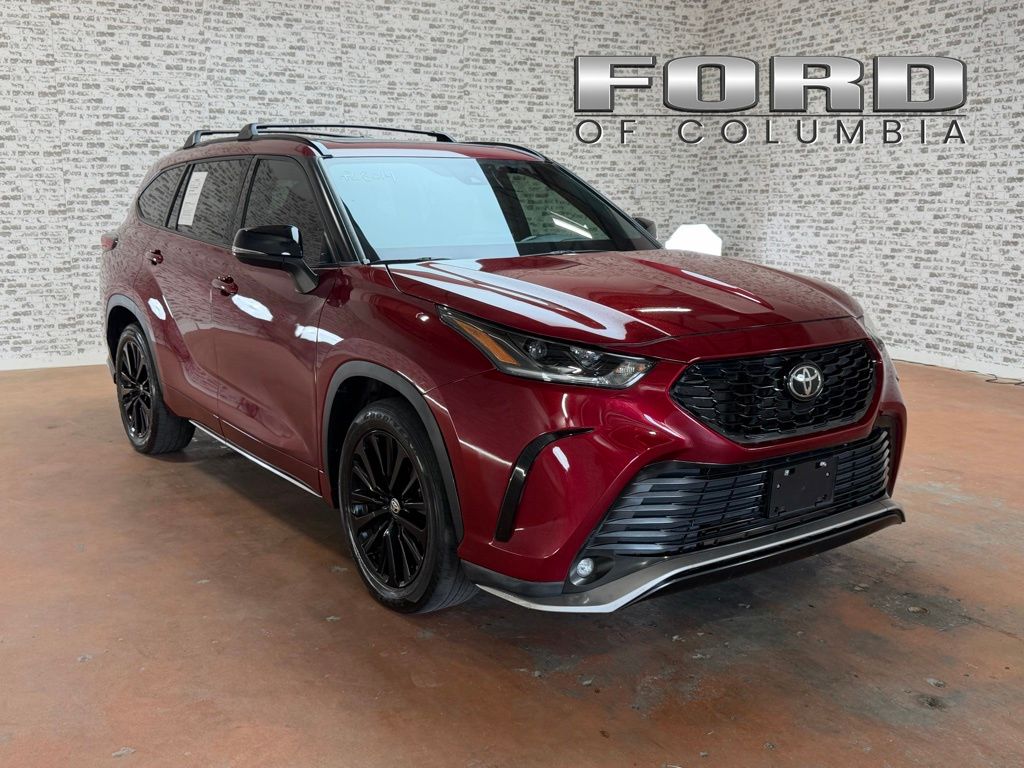 Red (Ruby Flare Pearl) 2023 Toyota Highlander SUV / Crossover Front-Wheel Drive 8-Speed Automatic