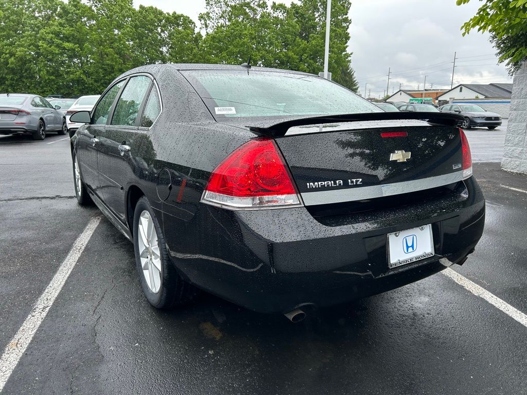 2011 Chevrolet Impala LTZ 3