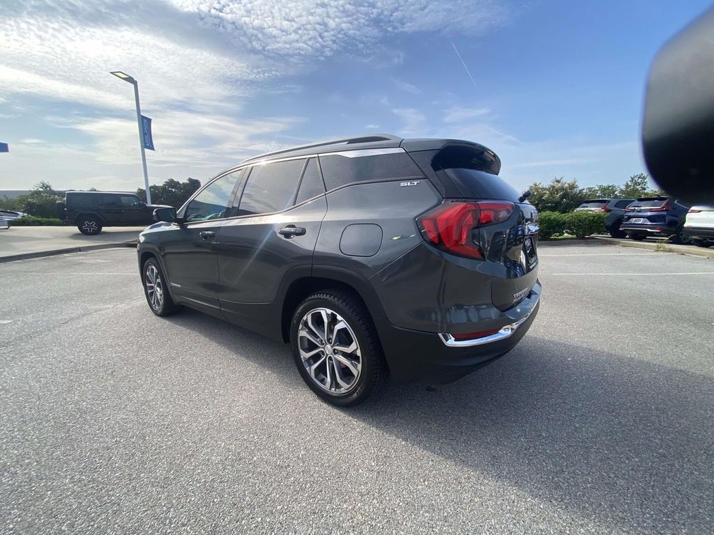 Used 2020 Gray GMC SLT image 4