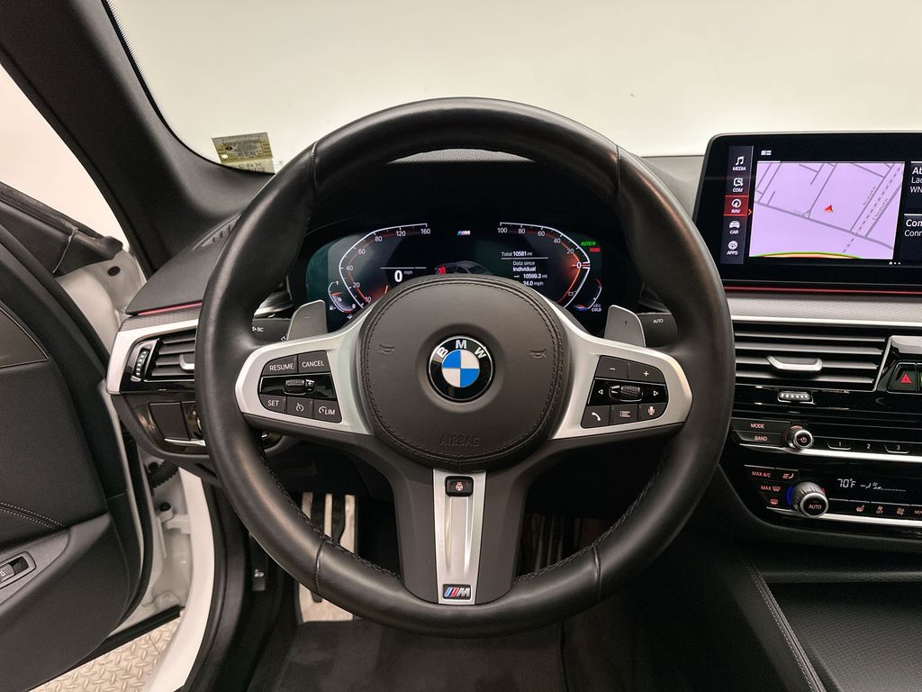 Thumbnail: 2022 BMW 5 Series - 17