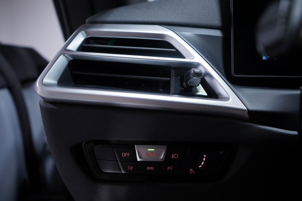 Thumbnail: 2026 BMW 4 Series - 18