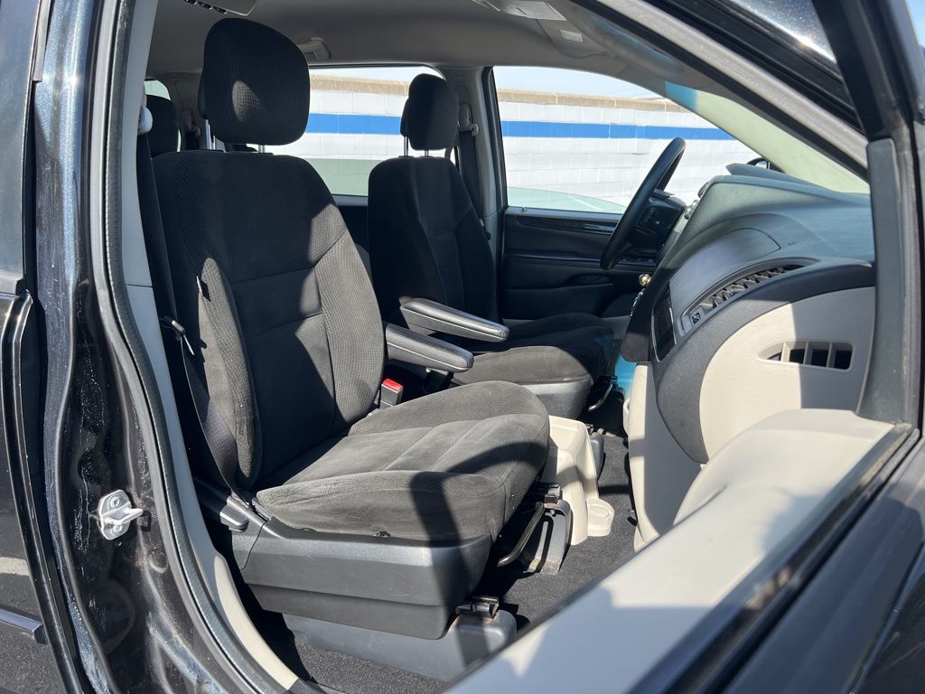 Thumbnail: 2016 Dodge Grand Caravan - 27