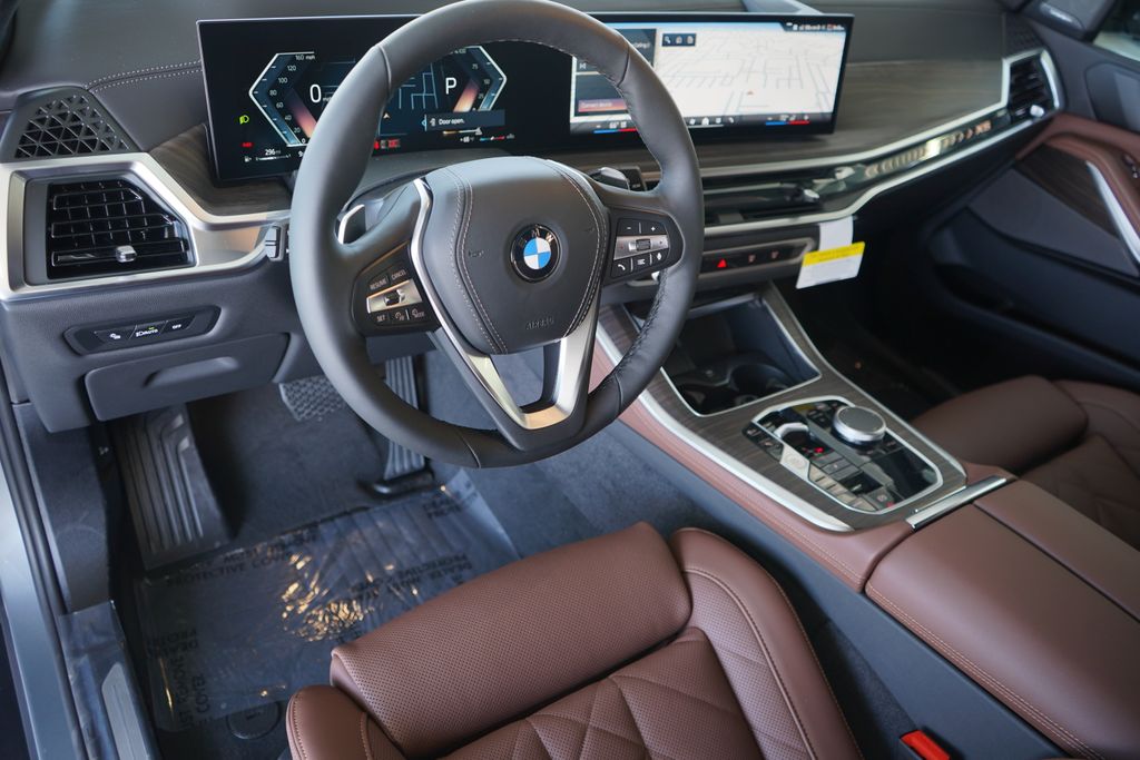 Thumbnail: 2026 BMW X5 - 12