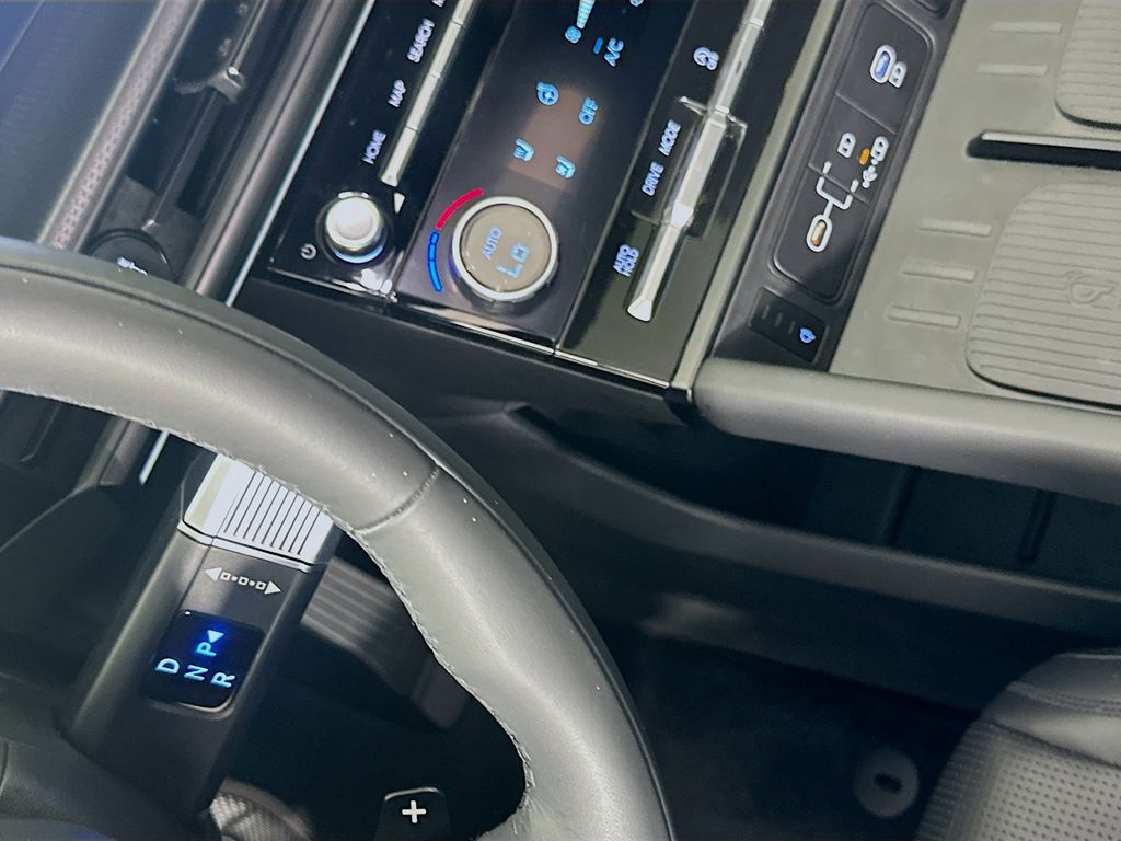 Thumbnail: 2024 Hyundai Santa Fe - 17