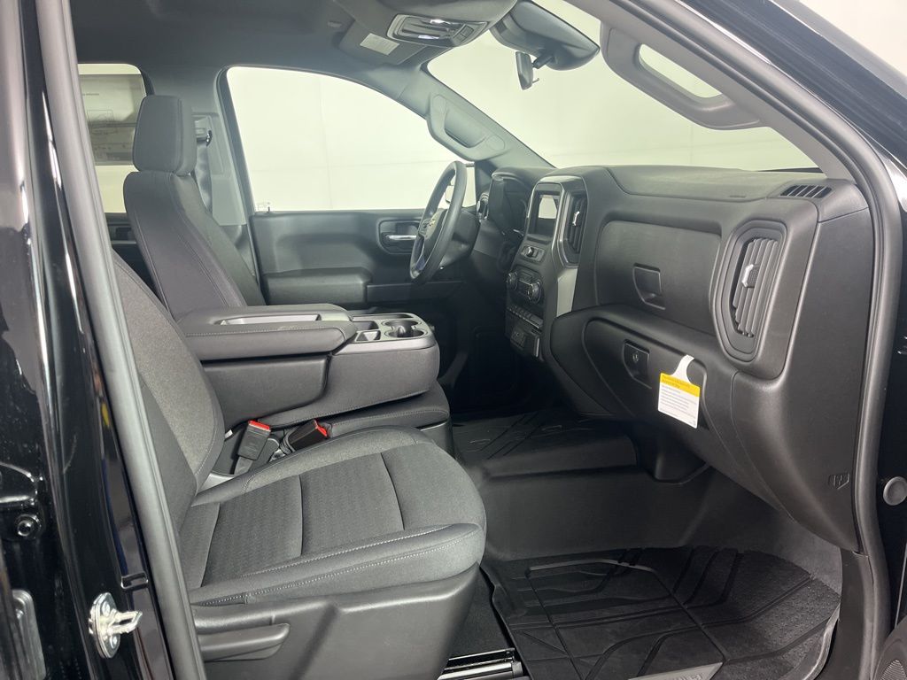 Thumbnail: 2026 Chevrolet Silverado 1500 - 8