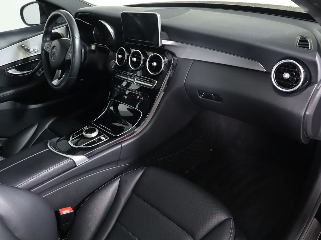 Thumbnail: 2018 Mercedes-Benz C-Class - 17
