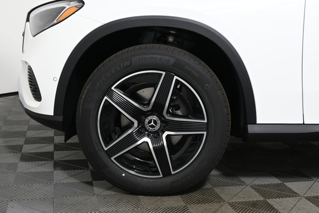 Thumbnail: 2026 Mercedes-Benz GLC - 11