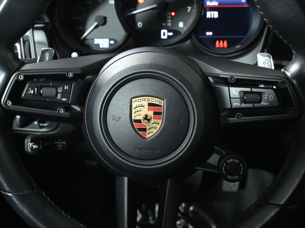 Thumbnail: 2023 Porsche Macan - 19