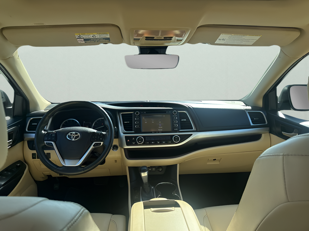 Used Car 2019 Toyota Highlander  Xle For Sale Under $25,000 In Austin, Texas