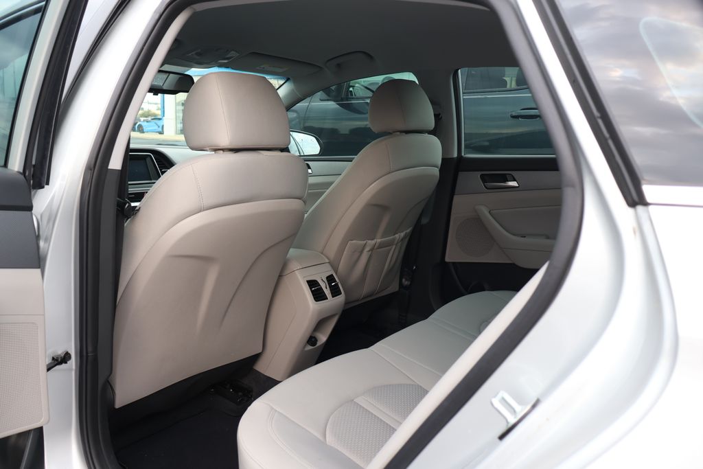 Thumbnail: 2019 Hyundai Sonata - 32