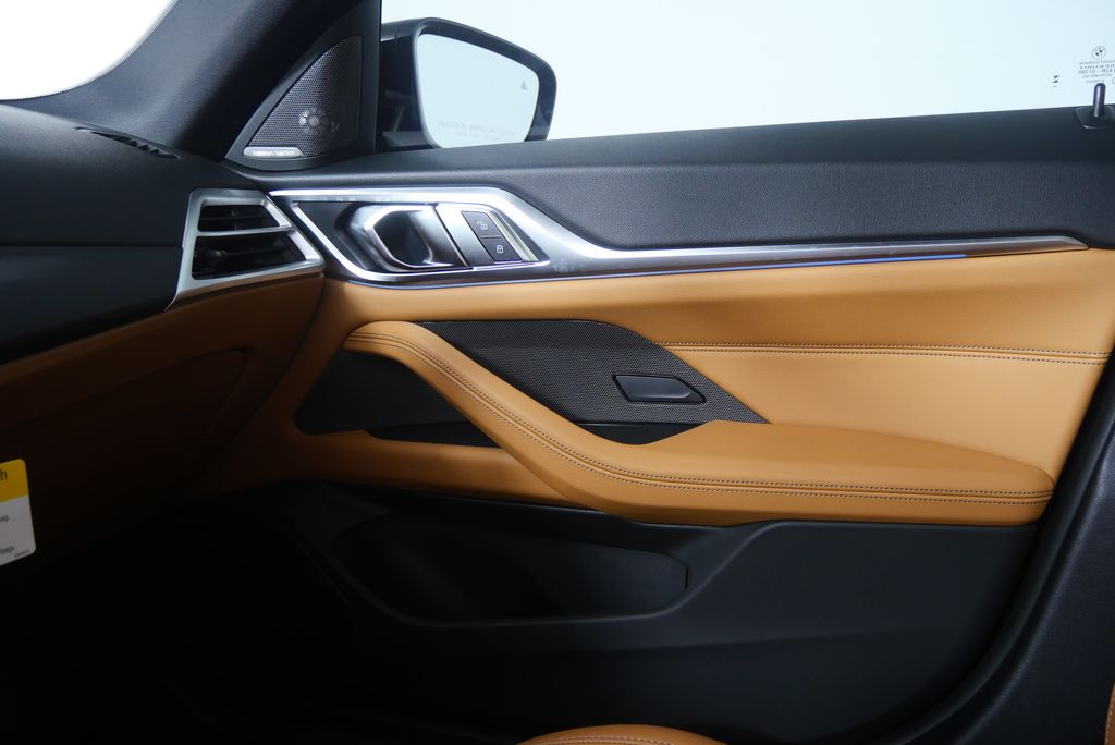 Thumbnail: 2026 BMW i4 - 25