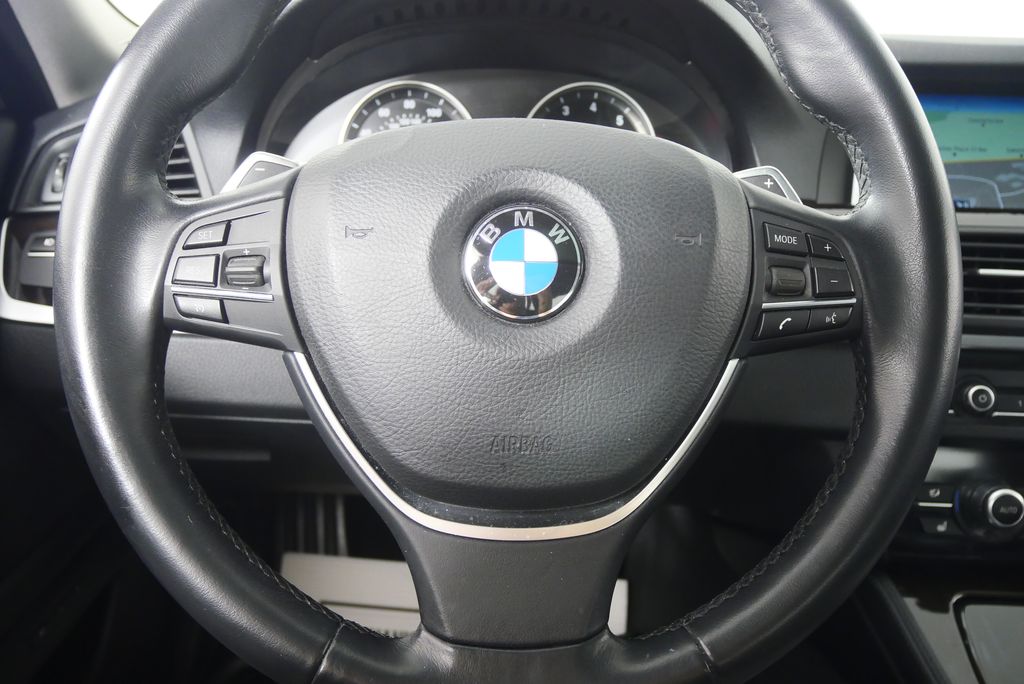 Thumbnail: 2016 BMW 5 Series - 21