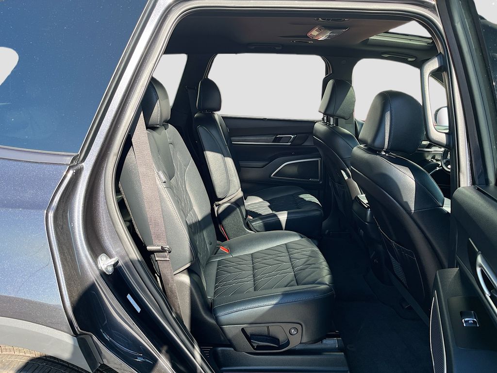 Used 2025 Gray Kia EX X-Line image 30