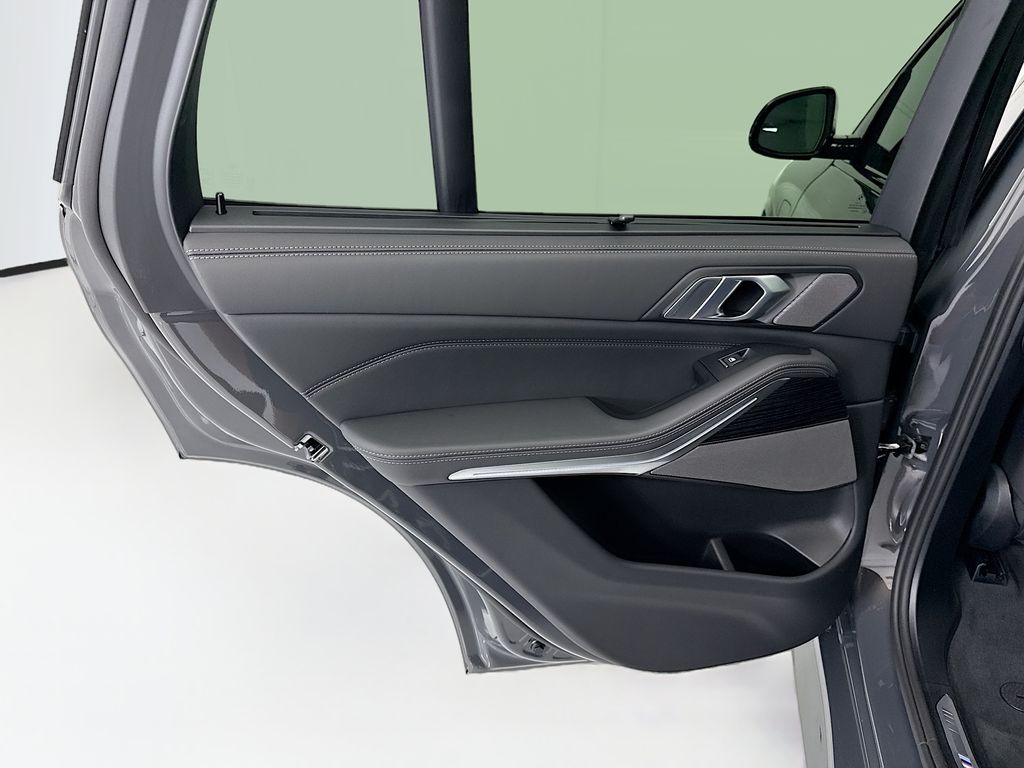 Thumbnail: 2026 BMW X5 - 25