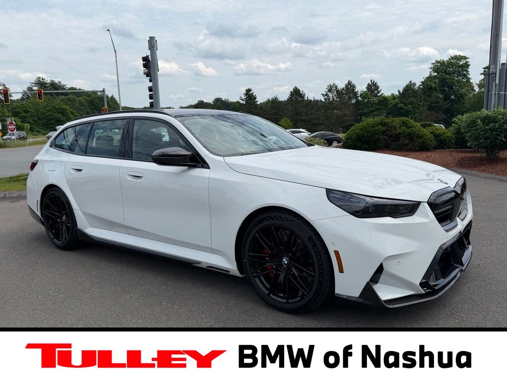 Alpine White 2027 BMW M5 Wagon All-Wheel Drive 8-Speed Automatic