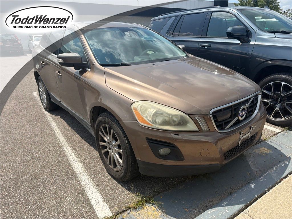 White 2010 Volvo XC60 SUV / Crossover All-Wheel Drive 6-Speed Automatic