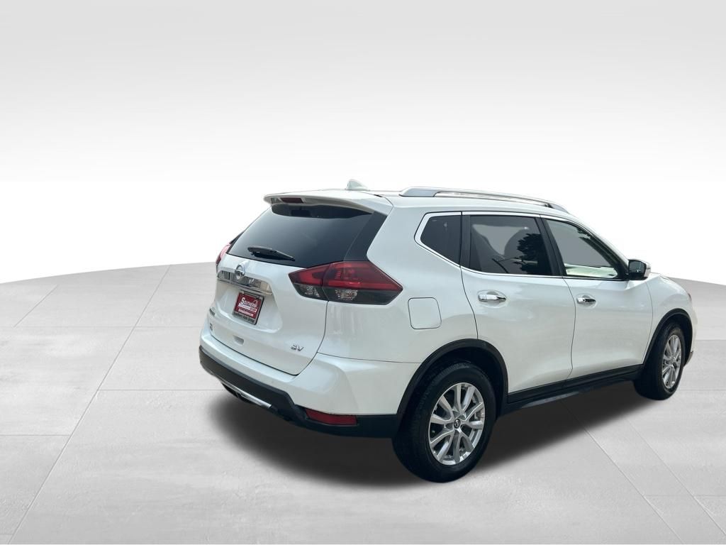 Used 2018 White Nissan SV image 5