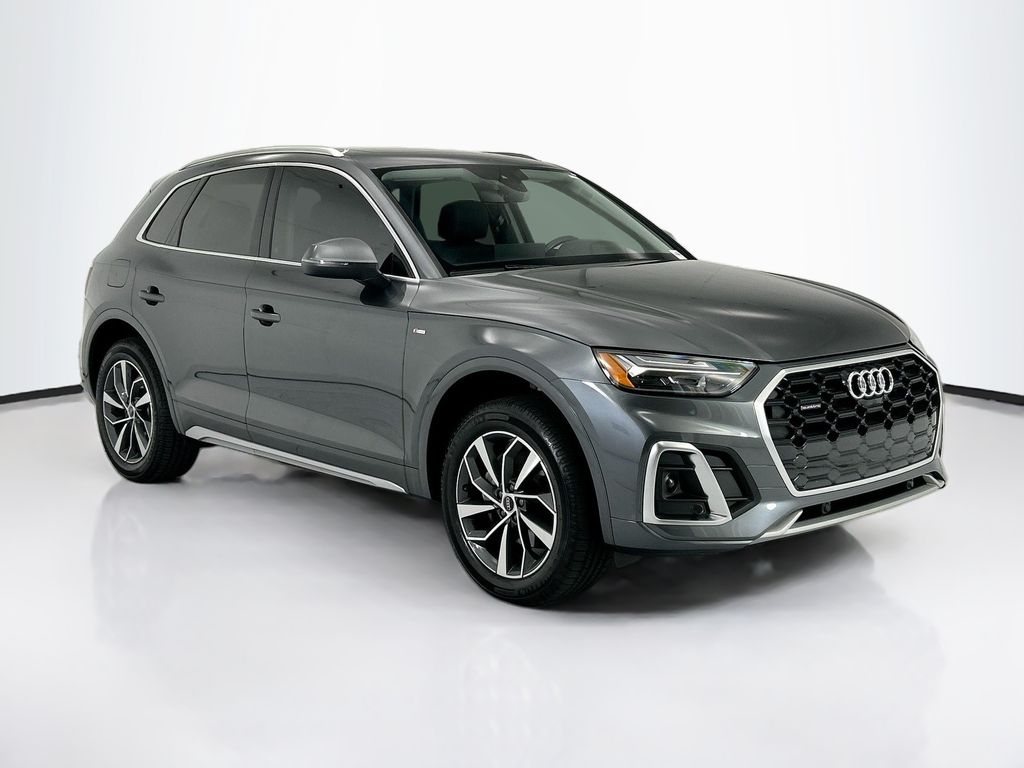 Thumbnail: 2023 Audi Q5 - 3