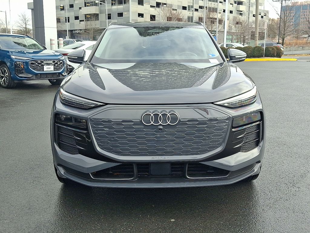 Thumbnail: 2025 Audi Q6 e-tron - 2