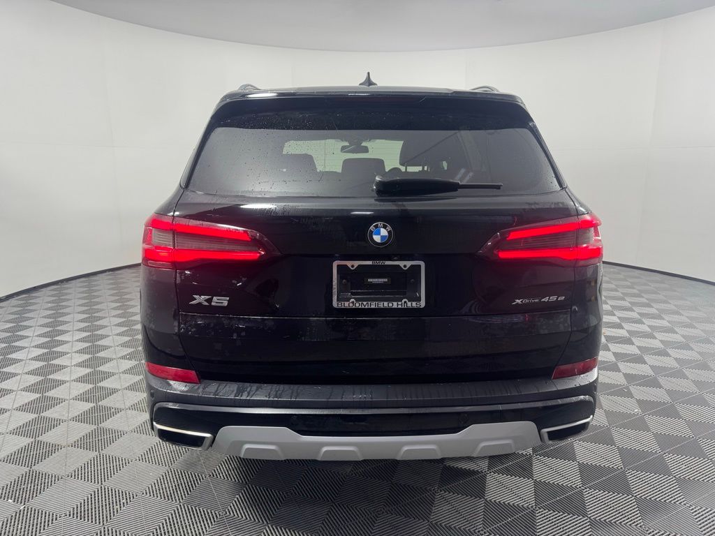 Thumbnail: 2021 BMW X5 - 6