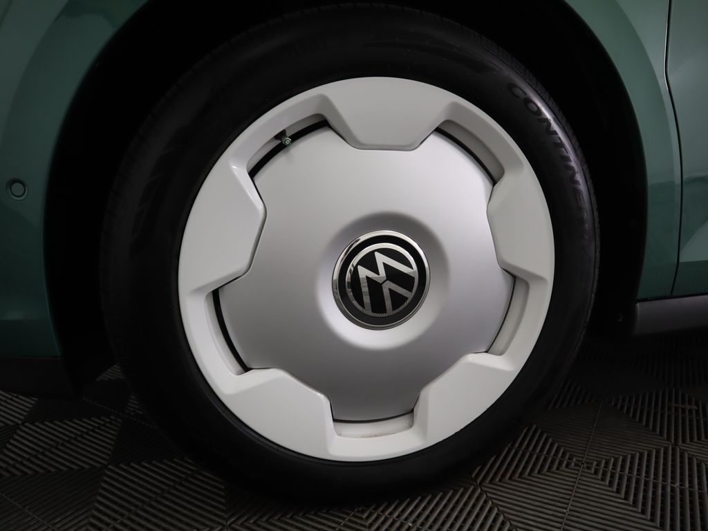 Thumbnail: 2025 Volkswagen ID.Buzz - 32