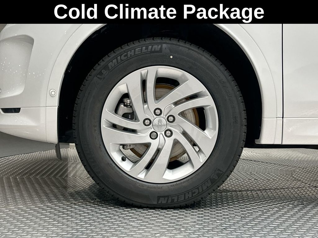 2025 Land Rover Discovery Sport S 3
