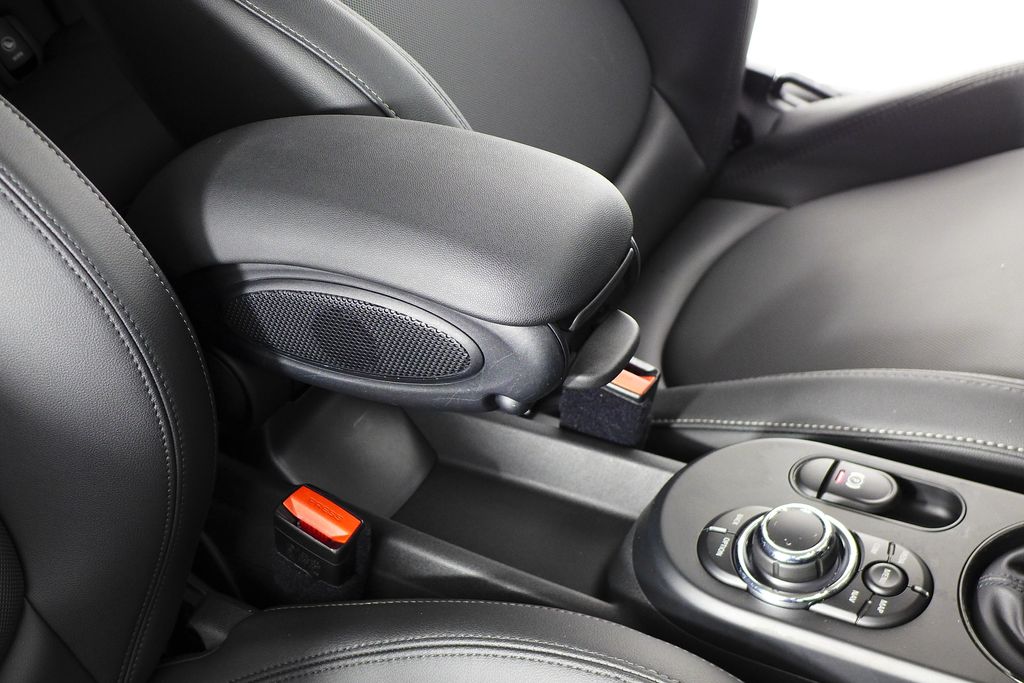 Thumbnail: 2023 MINI Cooper - 17