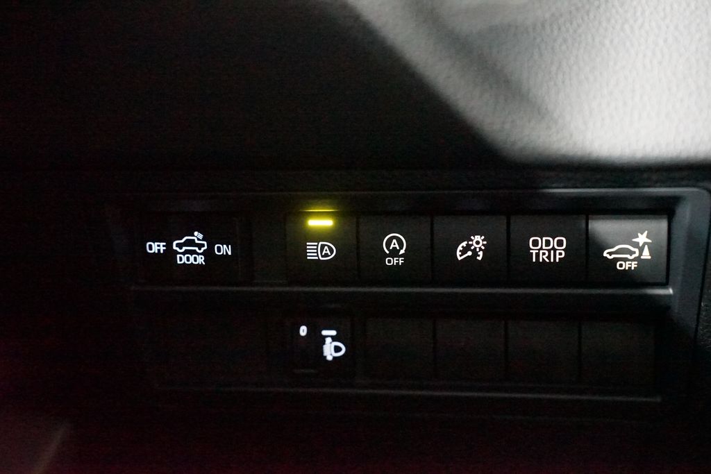 Thumbnail: 2026 Toyota Tundra - 25