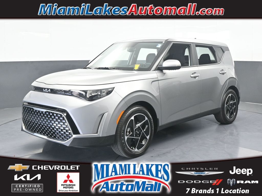 2025 Kia Soul EX's photo