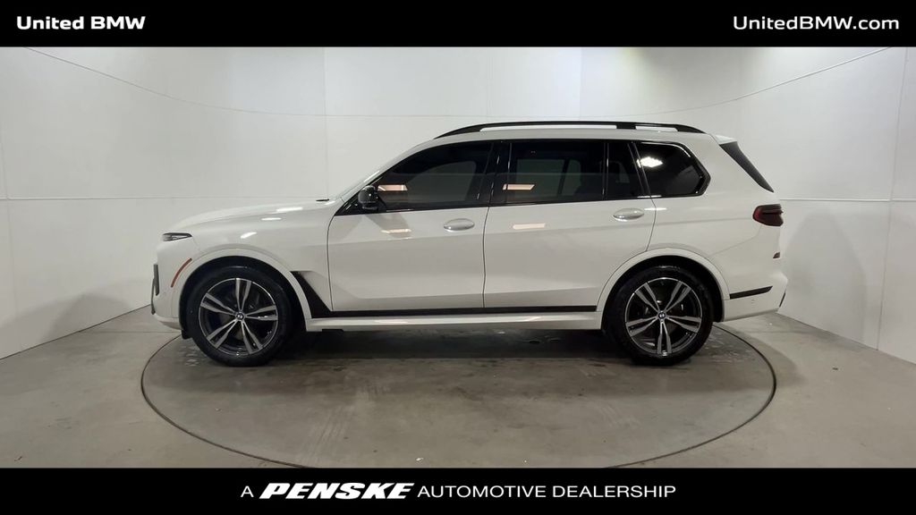 2024 BMW X7 M60i 5