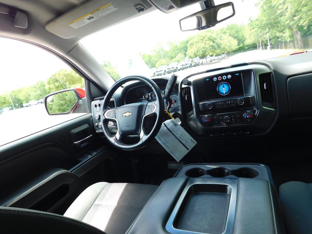 2017 Chevrolet Silverado 1500 LT 3