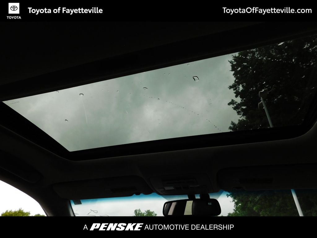 Thumbnail: 2010 Lexus ES - 6
