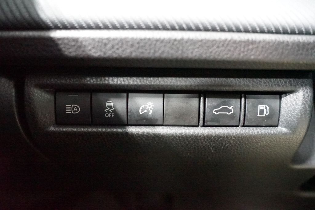 Thumbnail: 2025 Toyota Camry - 28