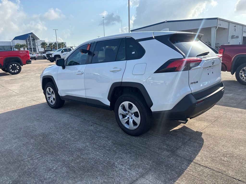 2024 Toyota RAV4 LE - 7