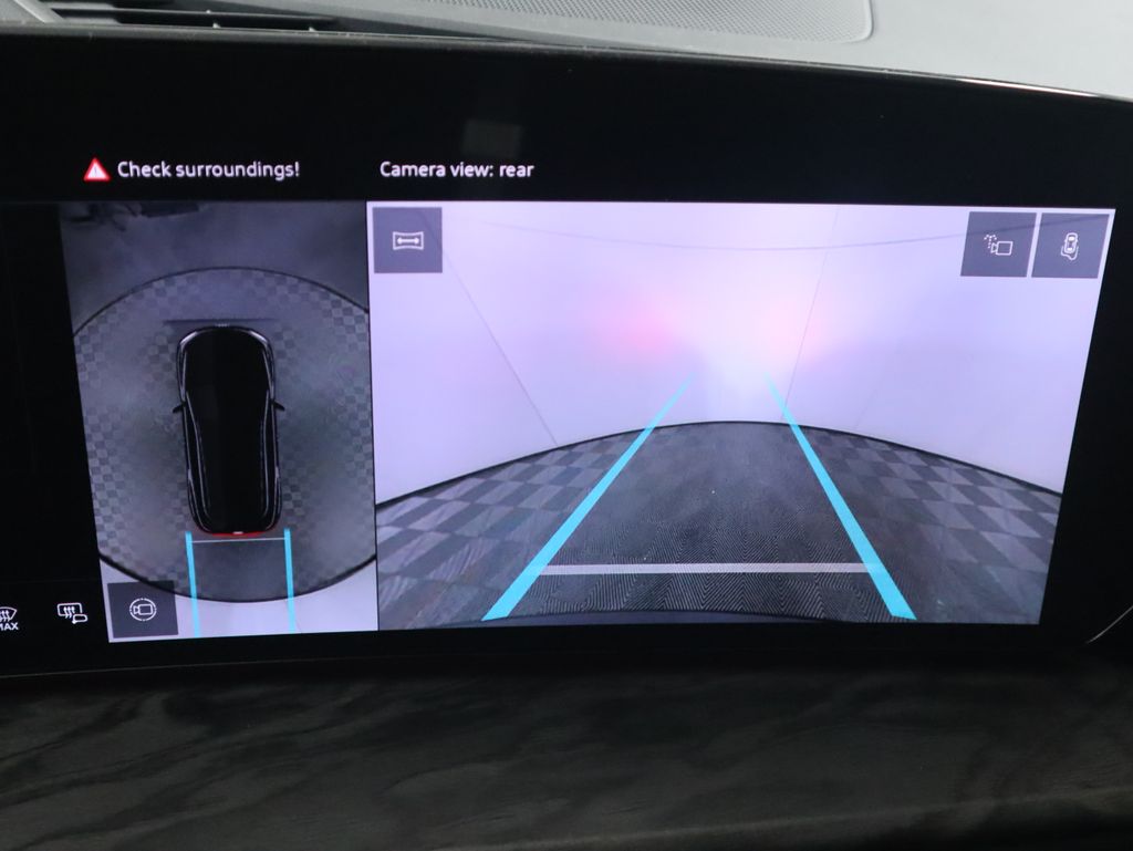 Thumbnail: 2025 Audi Q5 - 17