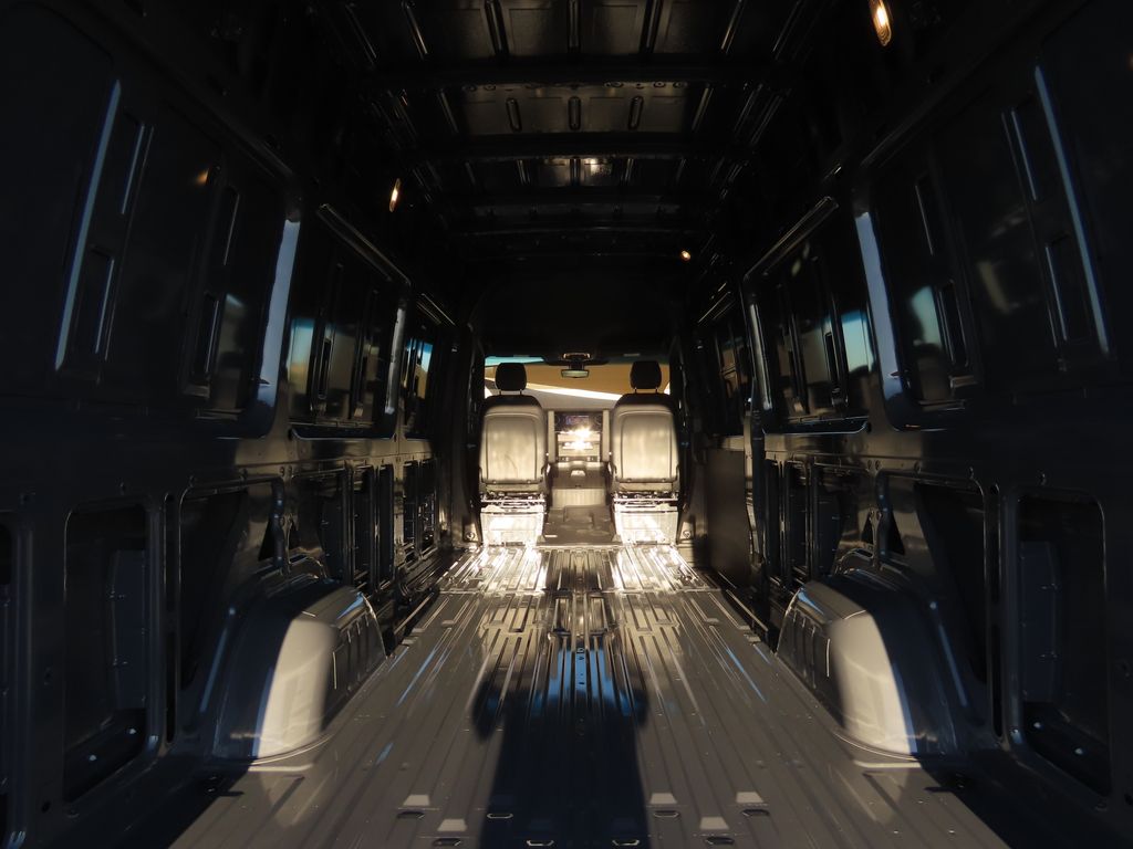 Thumbnail: 2025 Mercedes-Benz Sprinter - 30