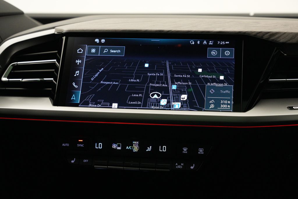 Thumbnail: 2023 Audi Q4 e-tron - 12