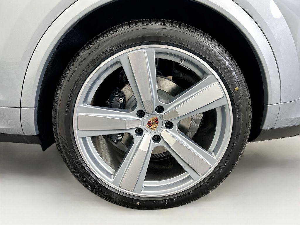 Thumbnail: 2026 Porsche  - 32