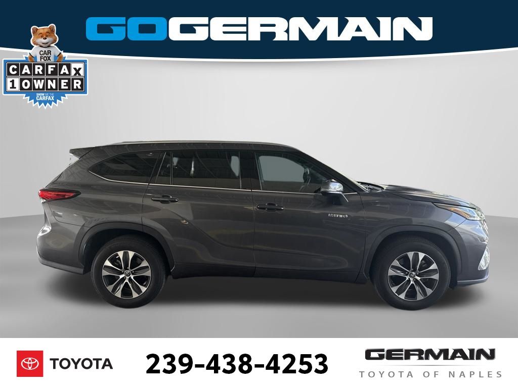 Used 2021 Gray Toyota XLE image 10
