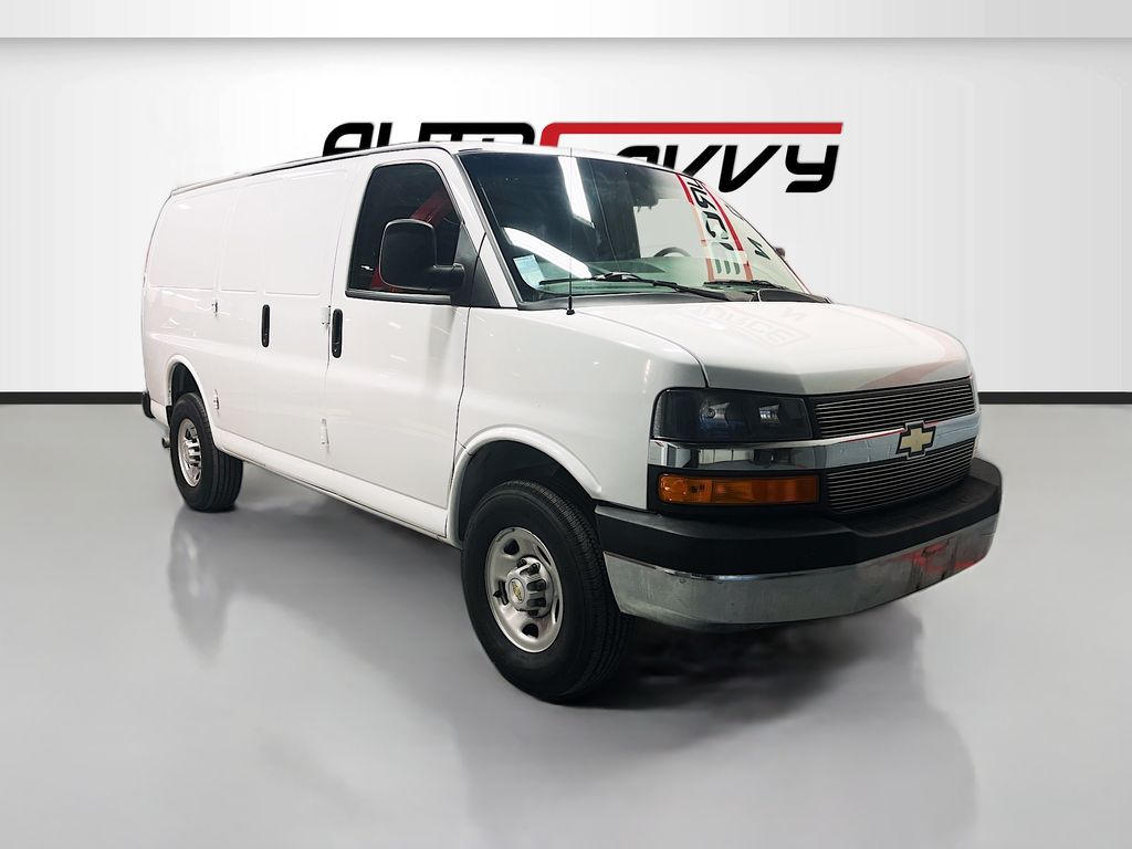 2024 Chevrolet Express 2500 Work Van HD's photo