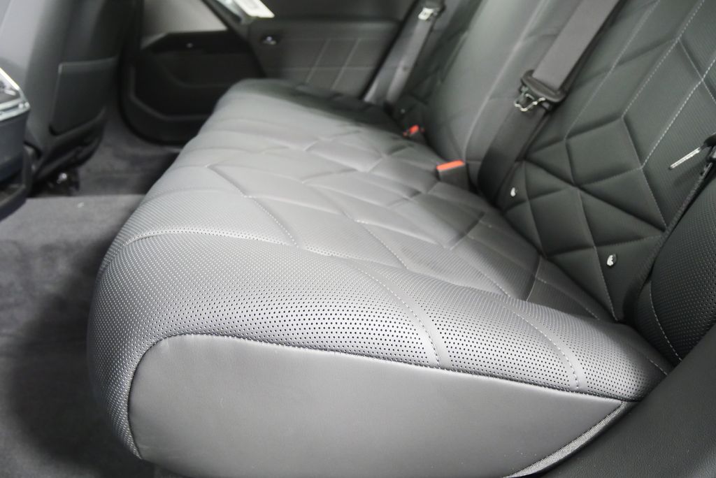 Thumbnail: 2026 BMW i7 - 15