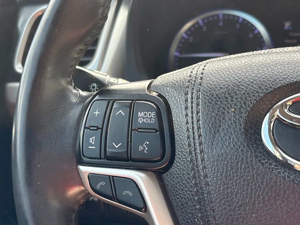 Used 2019 Toyota Highlander SUV