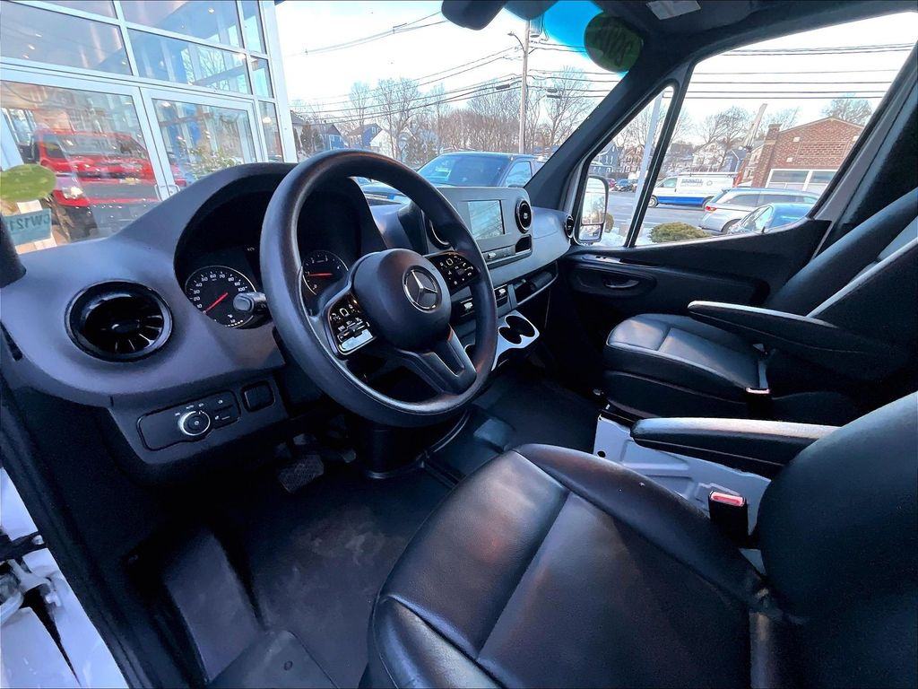 2024 Mercedes-Benz Sprinter 2500 — photo 21