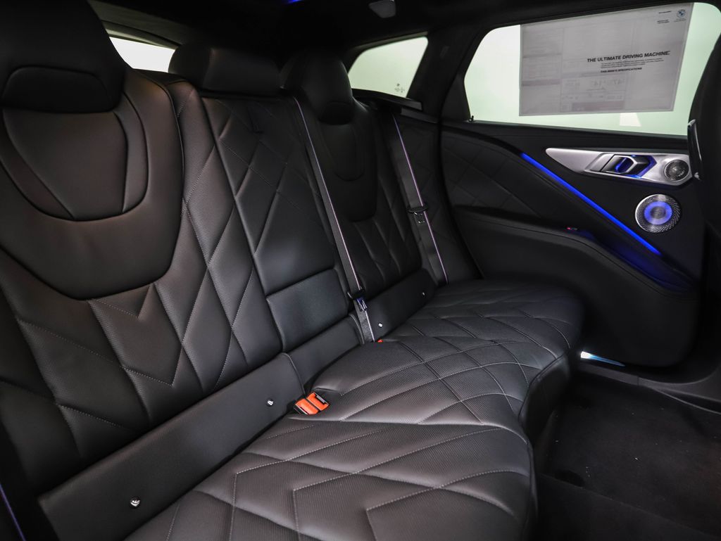 Thumbnail: 2026 BMW XM - 32